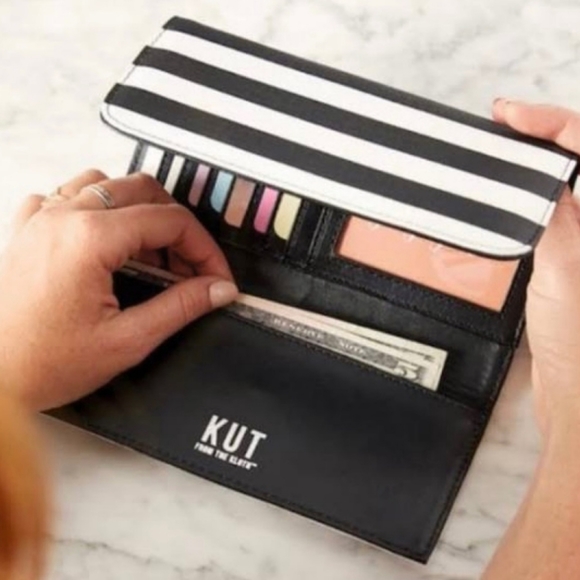 Kut from the kloth black and white striped wallet with Dust Bag - Picture 11 of 11